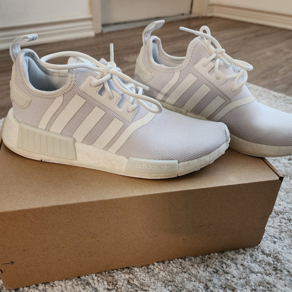 Wmns NMD_R1 Primeblue 'Cloud White' 8.5